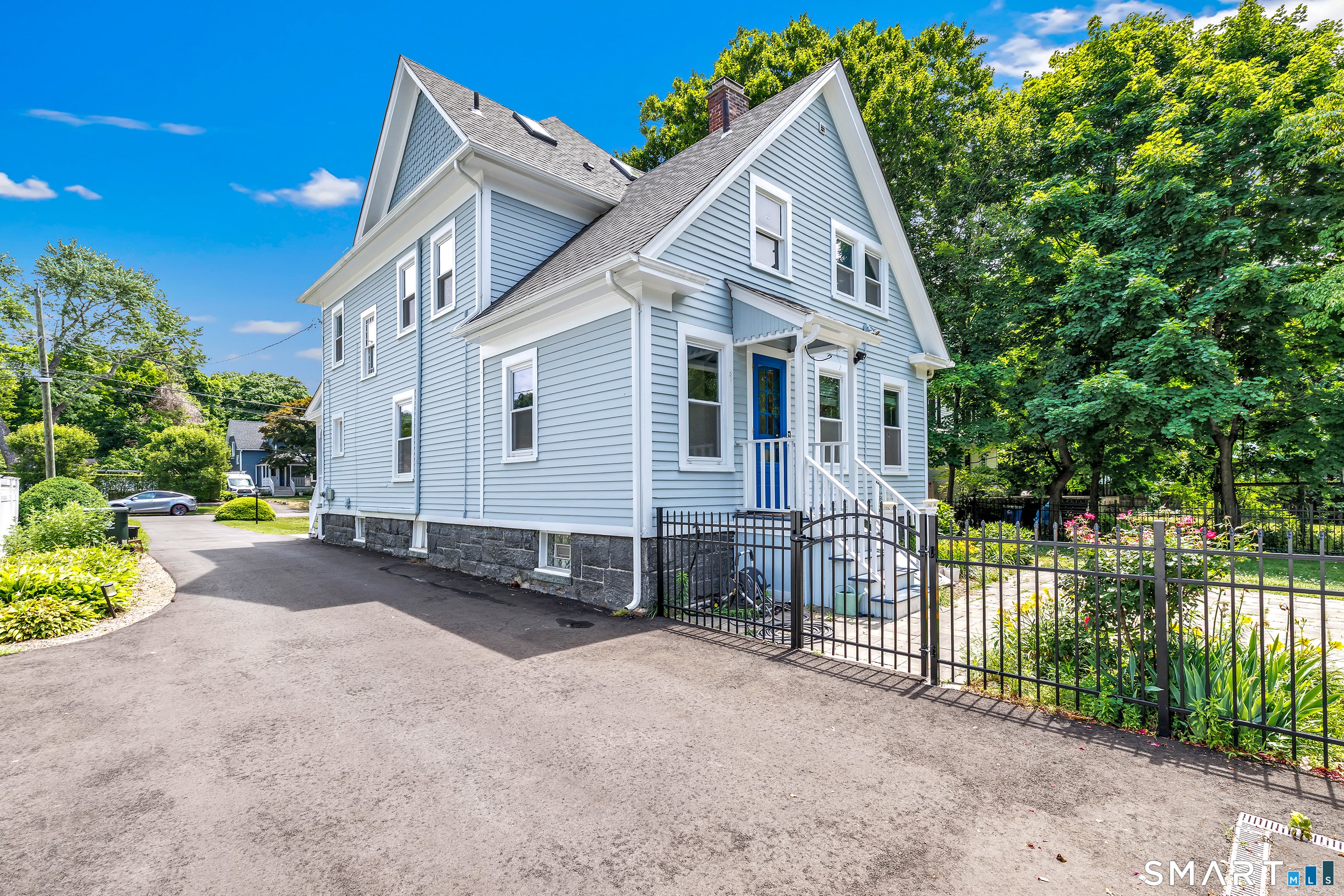 96 Holmes Avenue