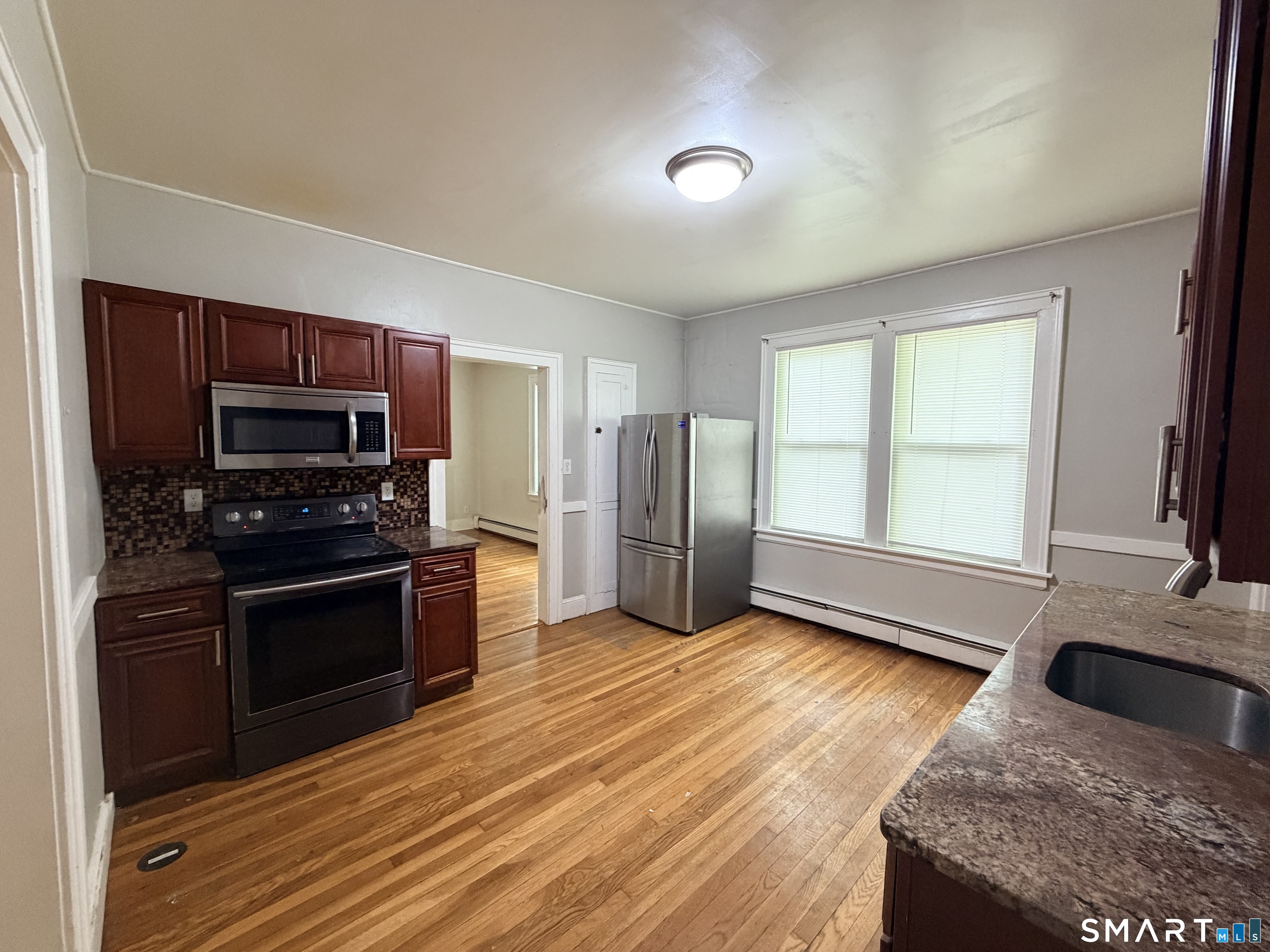 152 Lyons Street - Photo 4