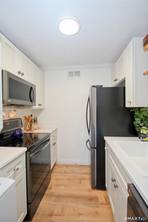 Tiny photo for 83 Landing Circle #83, Suffield, CT 06078 (MLS # 24148212)