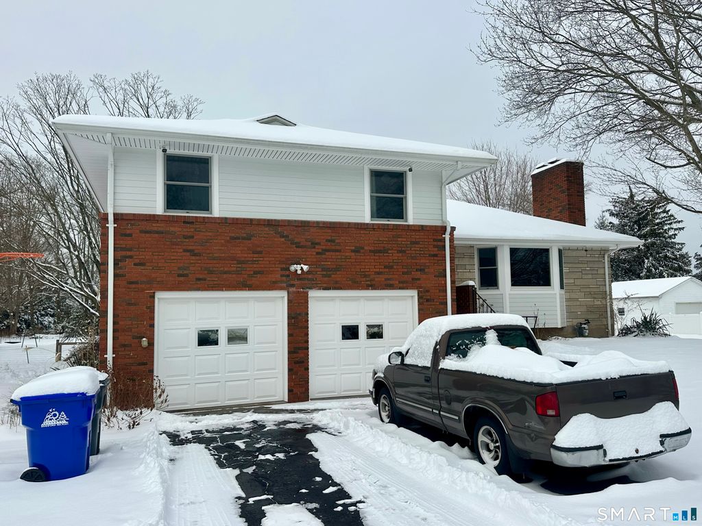 Photo of 43 Featherbed Lane, Branford, CT 06405 (MLS # 24146214)