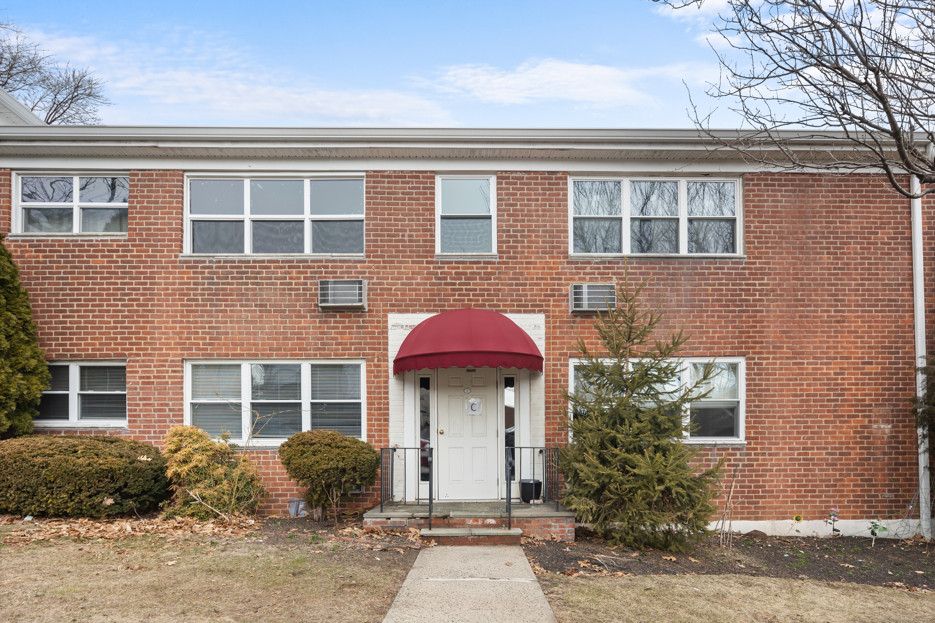 Bedford Avenue Apt C1, Norwalk, Connecticut - 1 Bedrooms  
1 Bathrooms  
3 Rooms - 