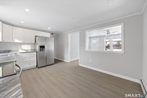 Tiny photo for 9 High Top Circle E, Hamden, CT 06514 (MLS # 24142810)