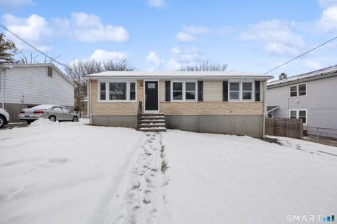 Photo of 9 High Top Circle E, Hamden, CT 06514 (MLS # 24142810)