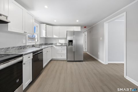 Tiny photo for 9 High Top Circle E, Hamden, CT 06514 (MLS # 24142810)