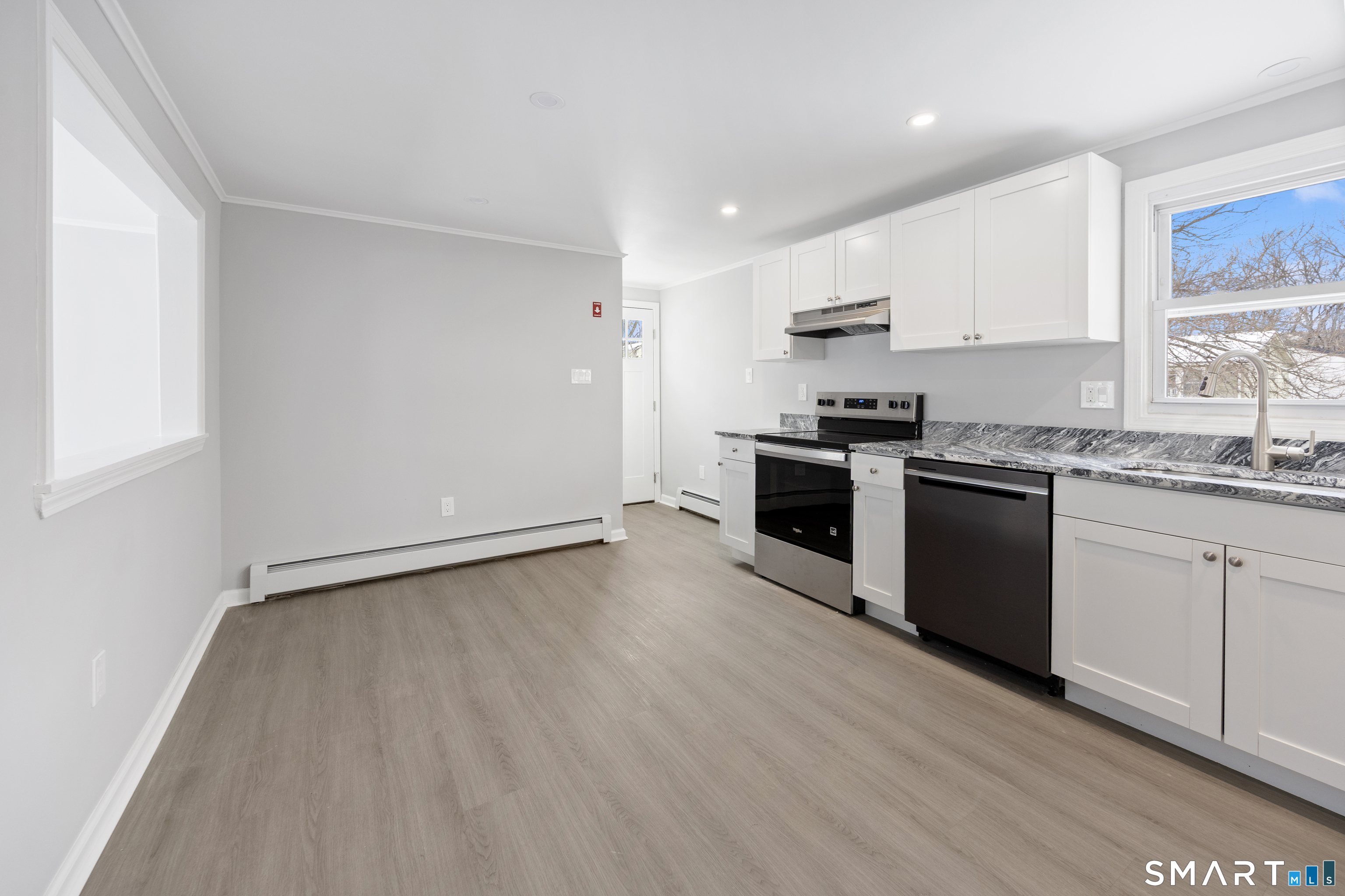 9 High Top Circle East