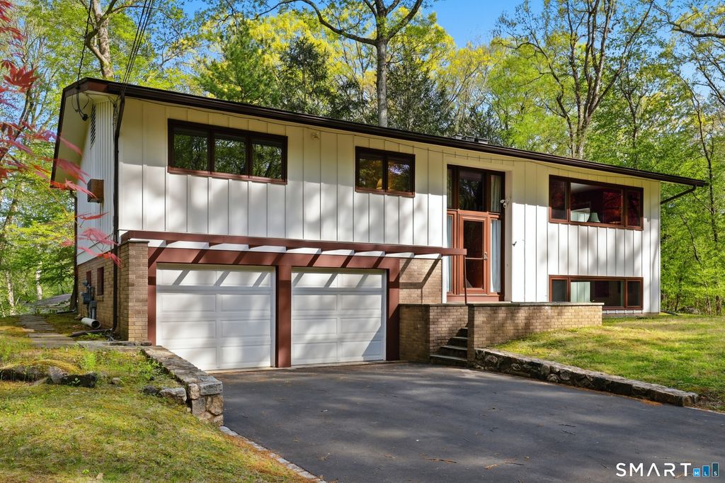 Photo of 190 Red Fox Road, Stamford, CT 06903 (MLS # 24174989)