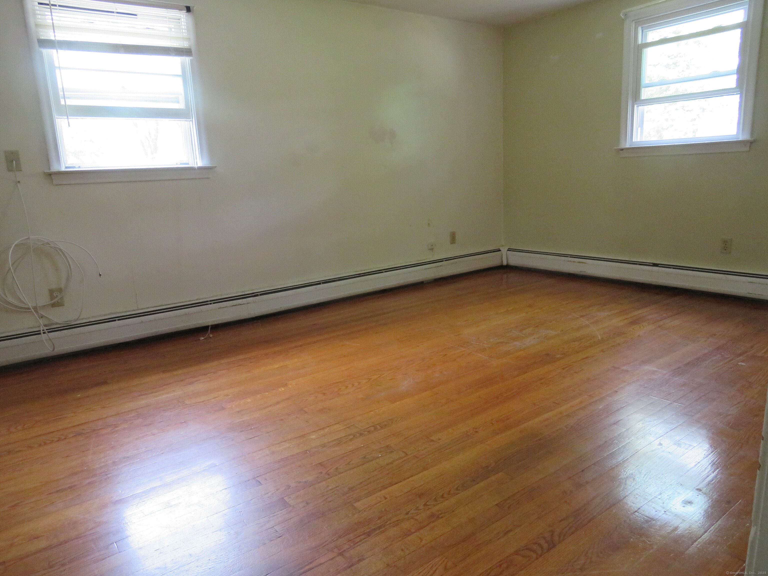 Windsor, Connecticut 06095, United States, 5 Bedrooms Bedrooms, ,3 BathroomsBathrooms,Residential,Active,157512