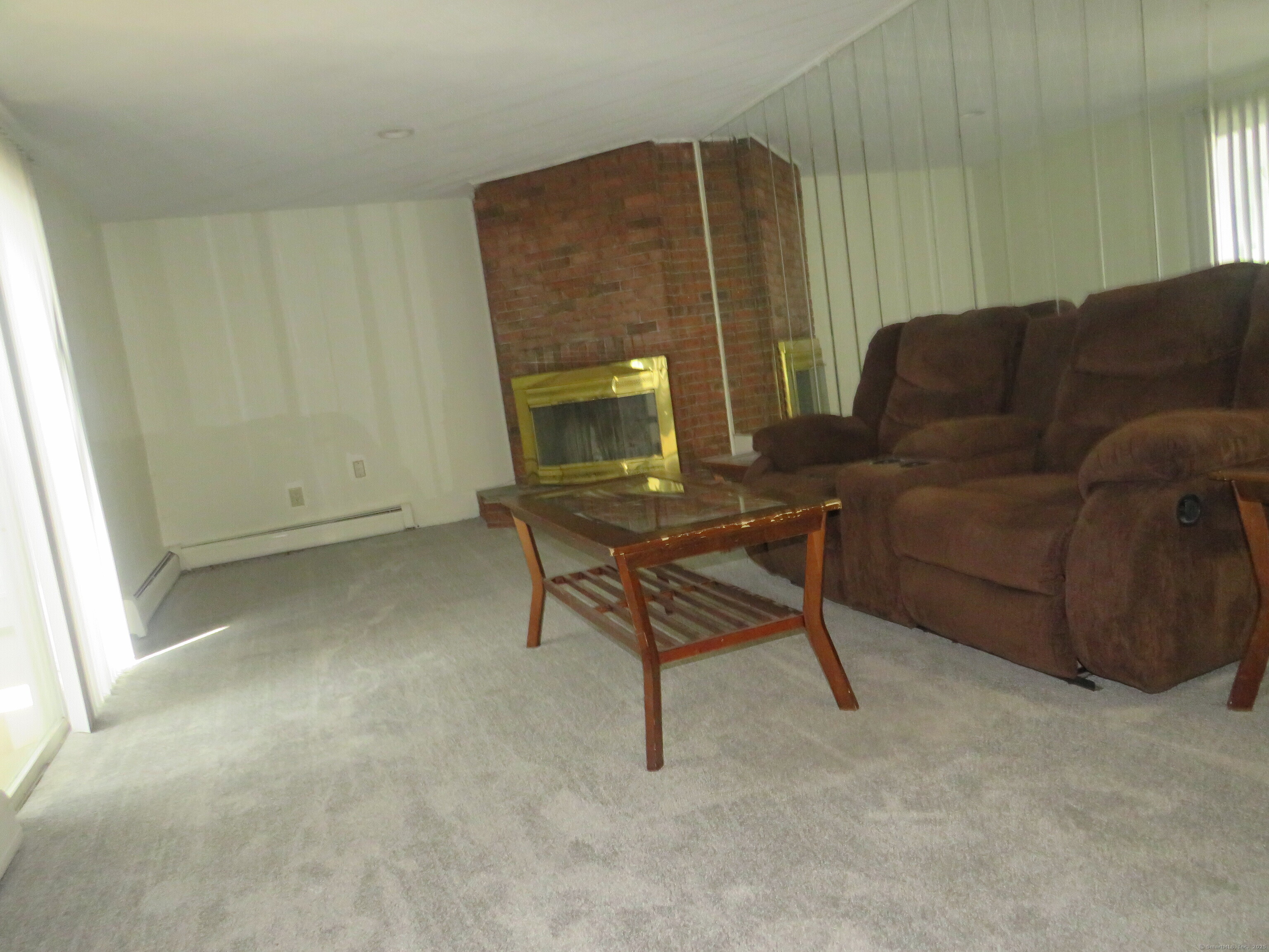 Windsor, Connecticut 06095, United States, 5 Bedrooms Bedrooms, ,3 BathroomsBathrooms,Residential,Active,157512