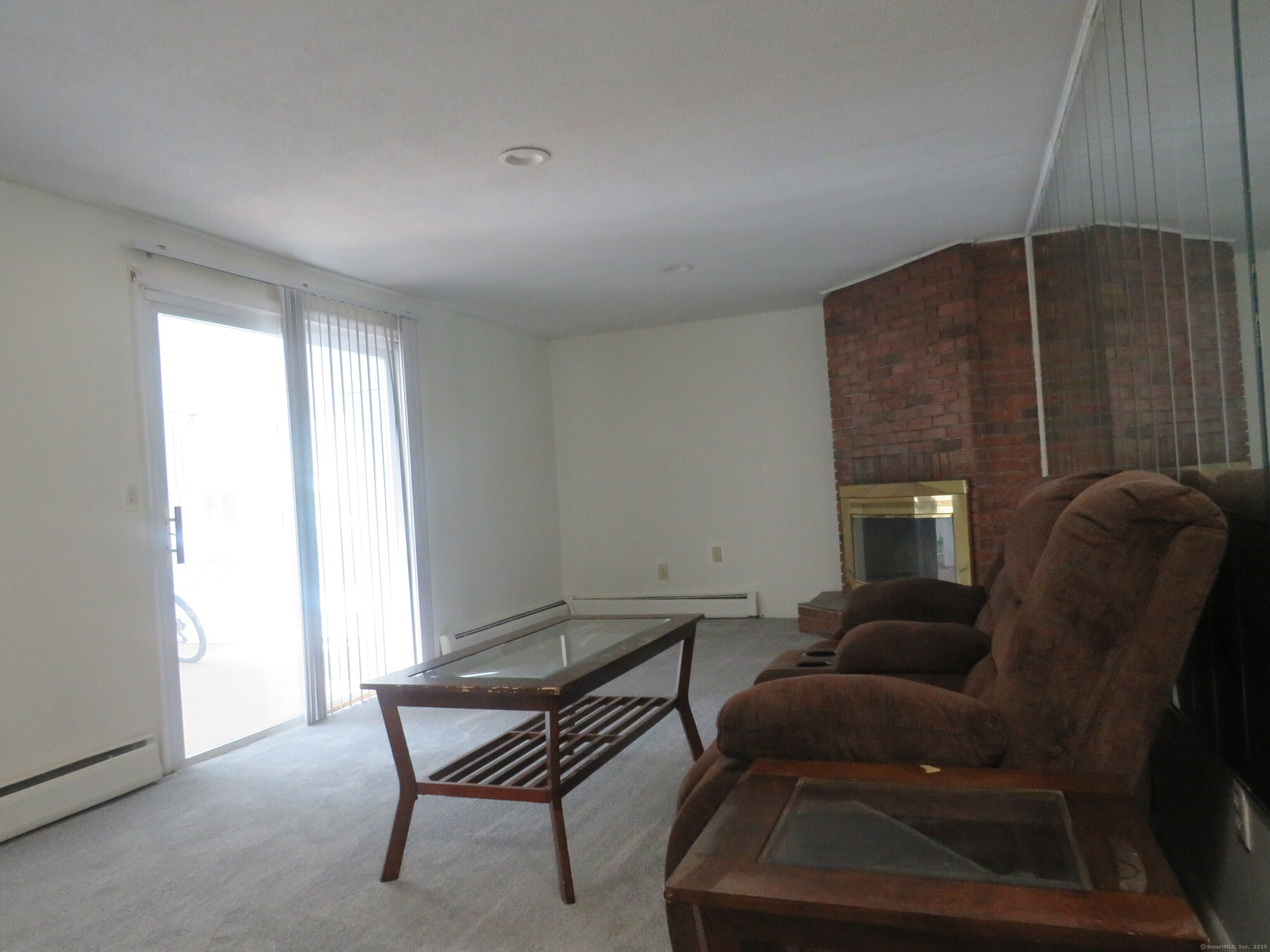 Windsor, Connecticut 06095, United States, 5 Bedrooms Bedrooms, ,3 BathroomsBathrooms,Residential,Active,157512