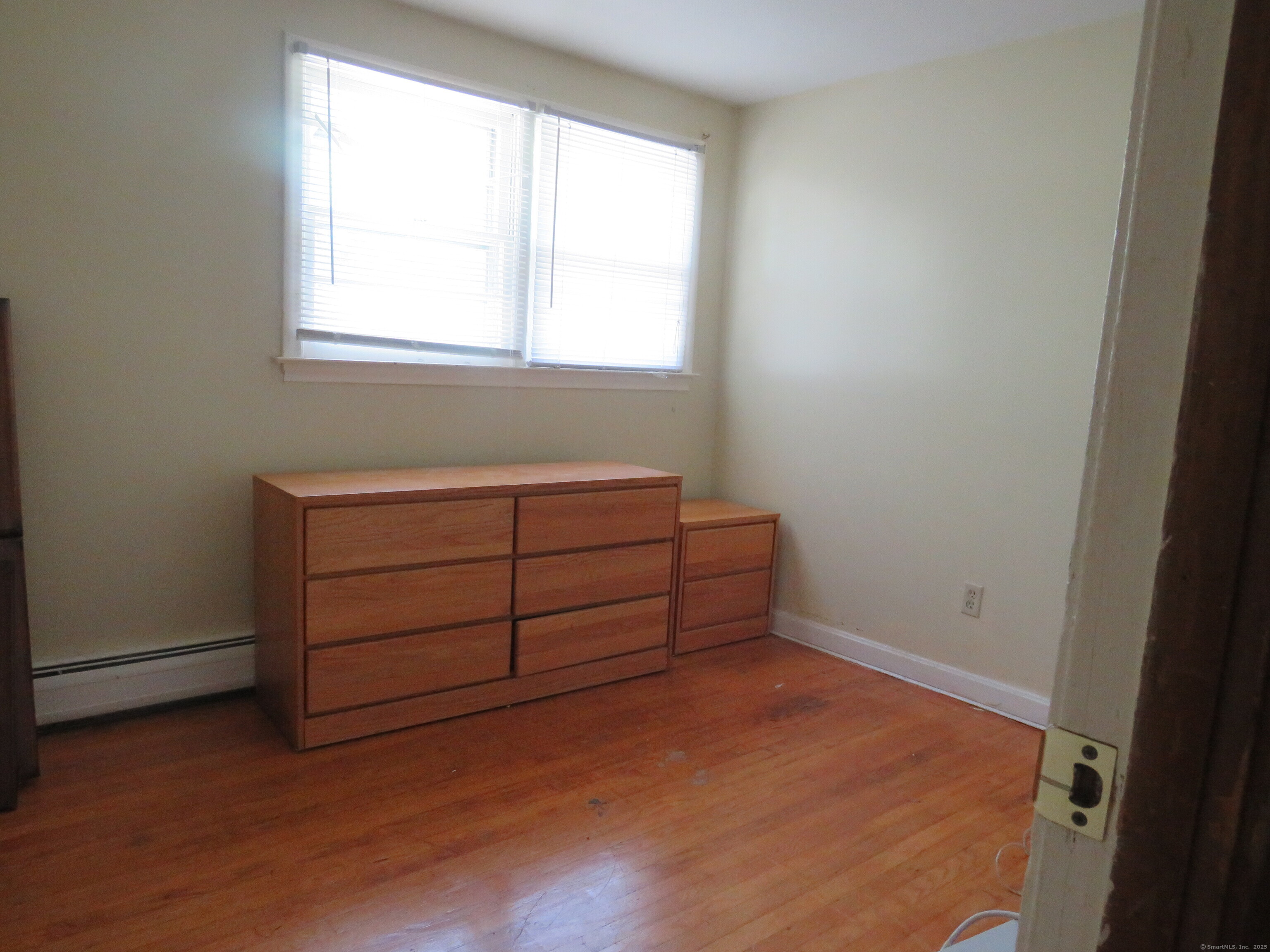 Windsor, Connecticut 06095, United States, 5 Bedrooms Bedrooms, ,3 BathroomsBathrooms,Residential,Active,157512