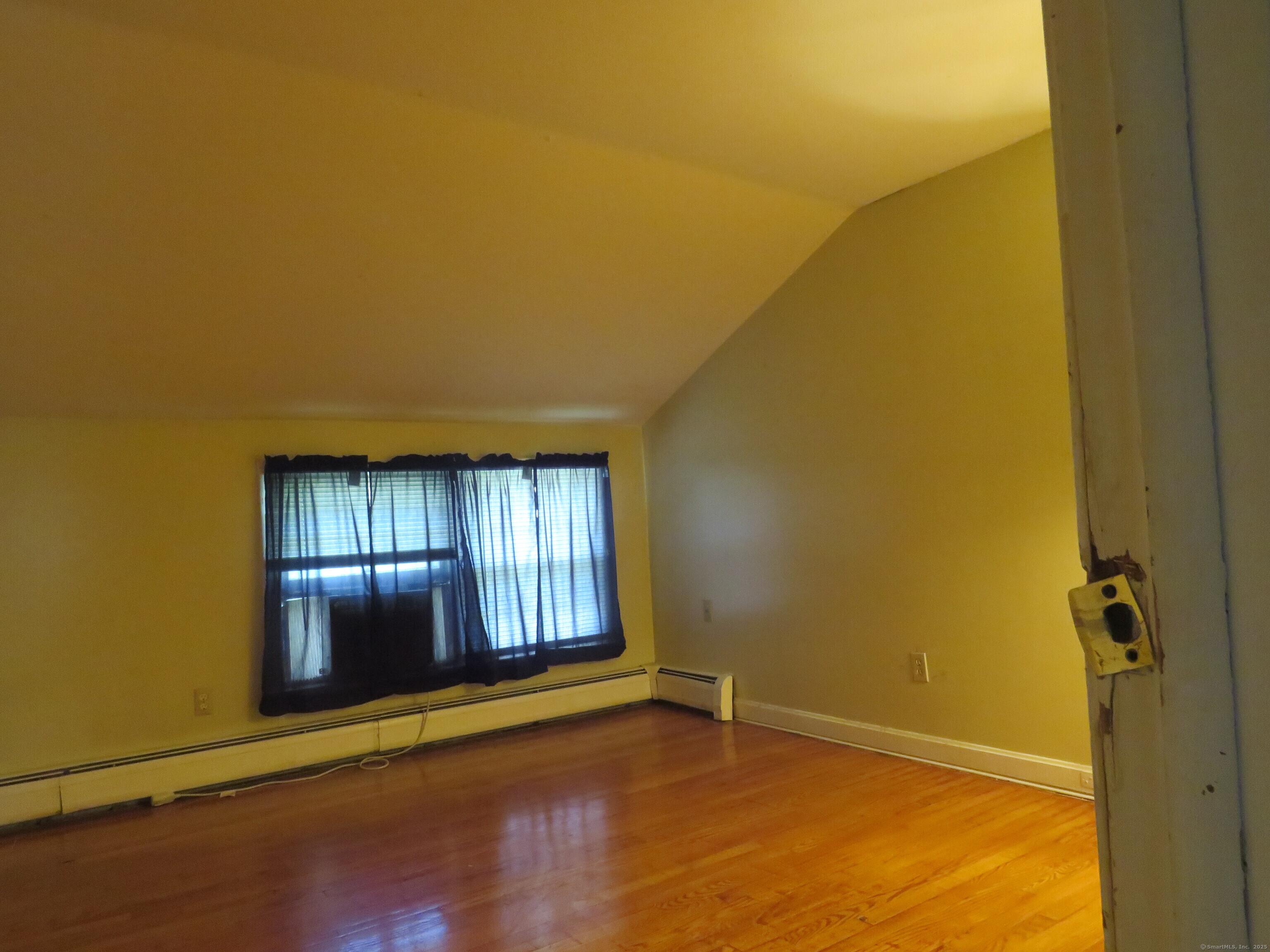 Windsor, Connecticut 06095, United States, 5 Bedrooms Bedrooms, ,3 BathroomsBathrooms,Residential,Active,157512