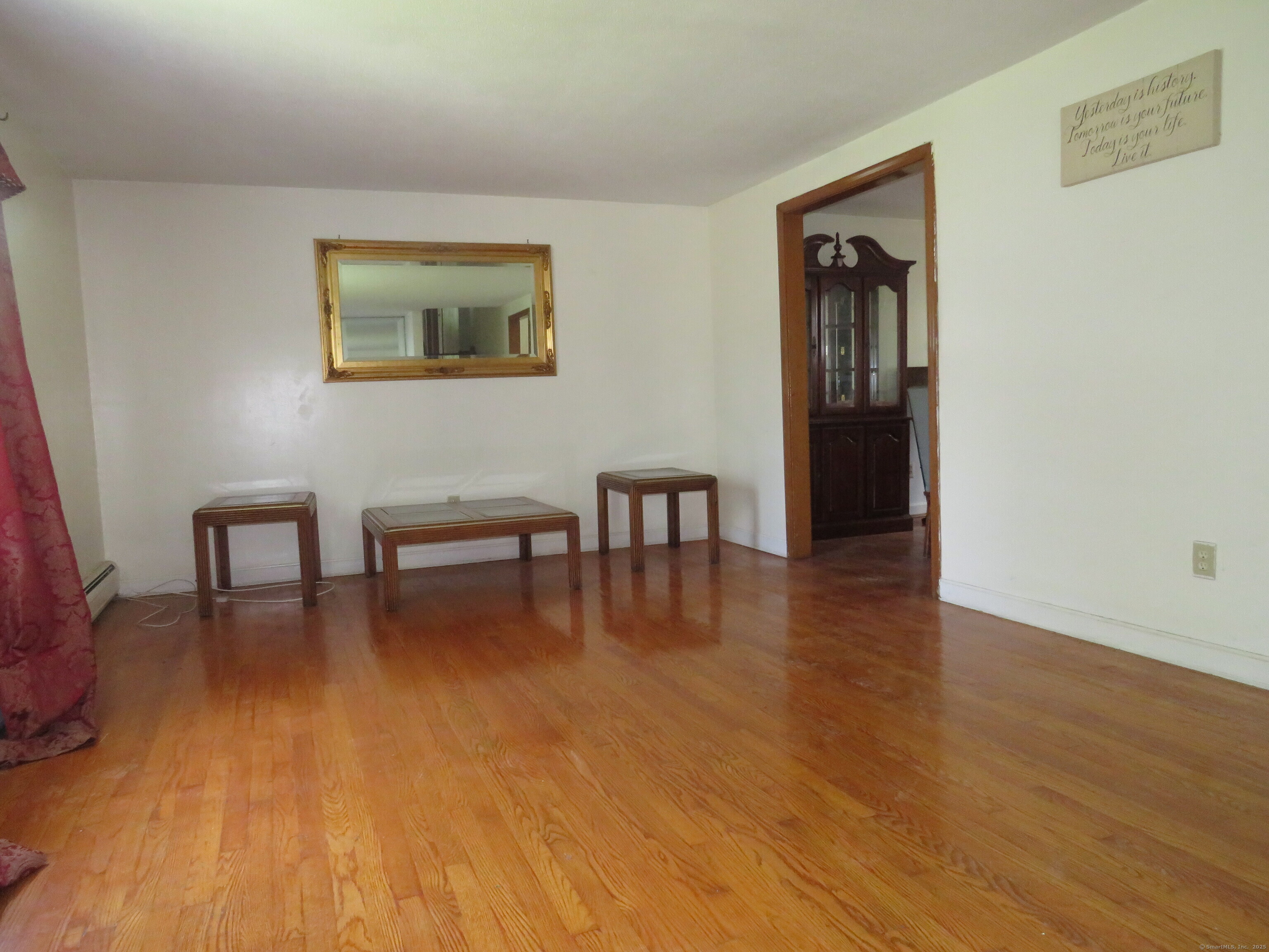 Windsor, Connecticut 06095, United States, 5 Bedrooms Bedrooms, ,3 BathroomsBathrooms,Residential,Active,157512