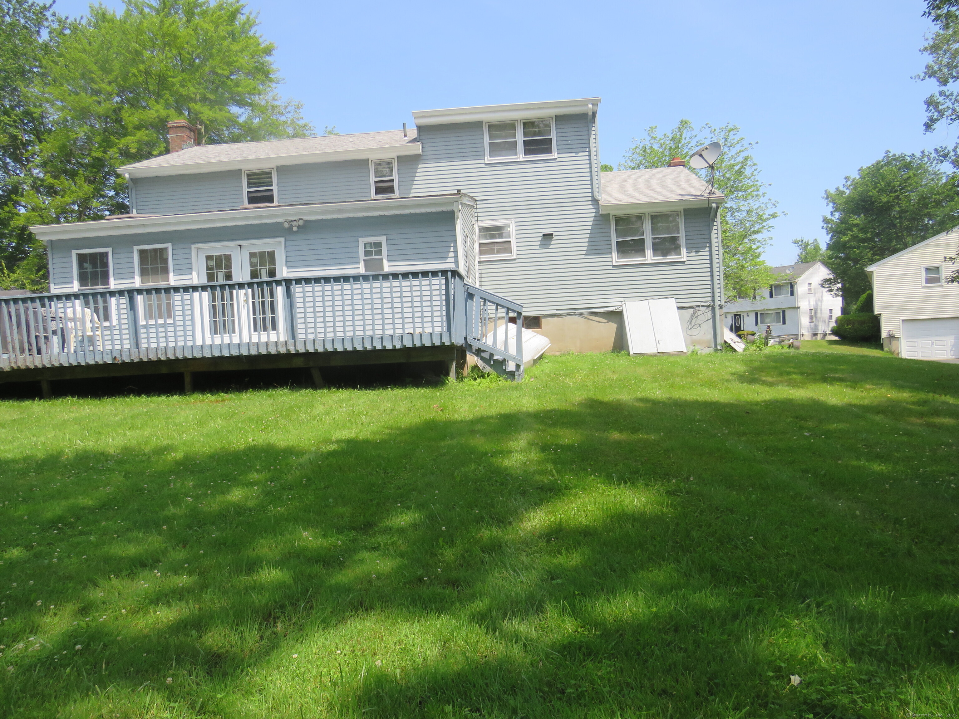 Windsor, Connecticut 06095, United States, 5 Bedrooms Bedrooms, ,3 BathroomsBathrooms,Residential,Active,157512