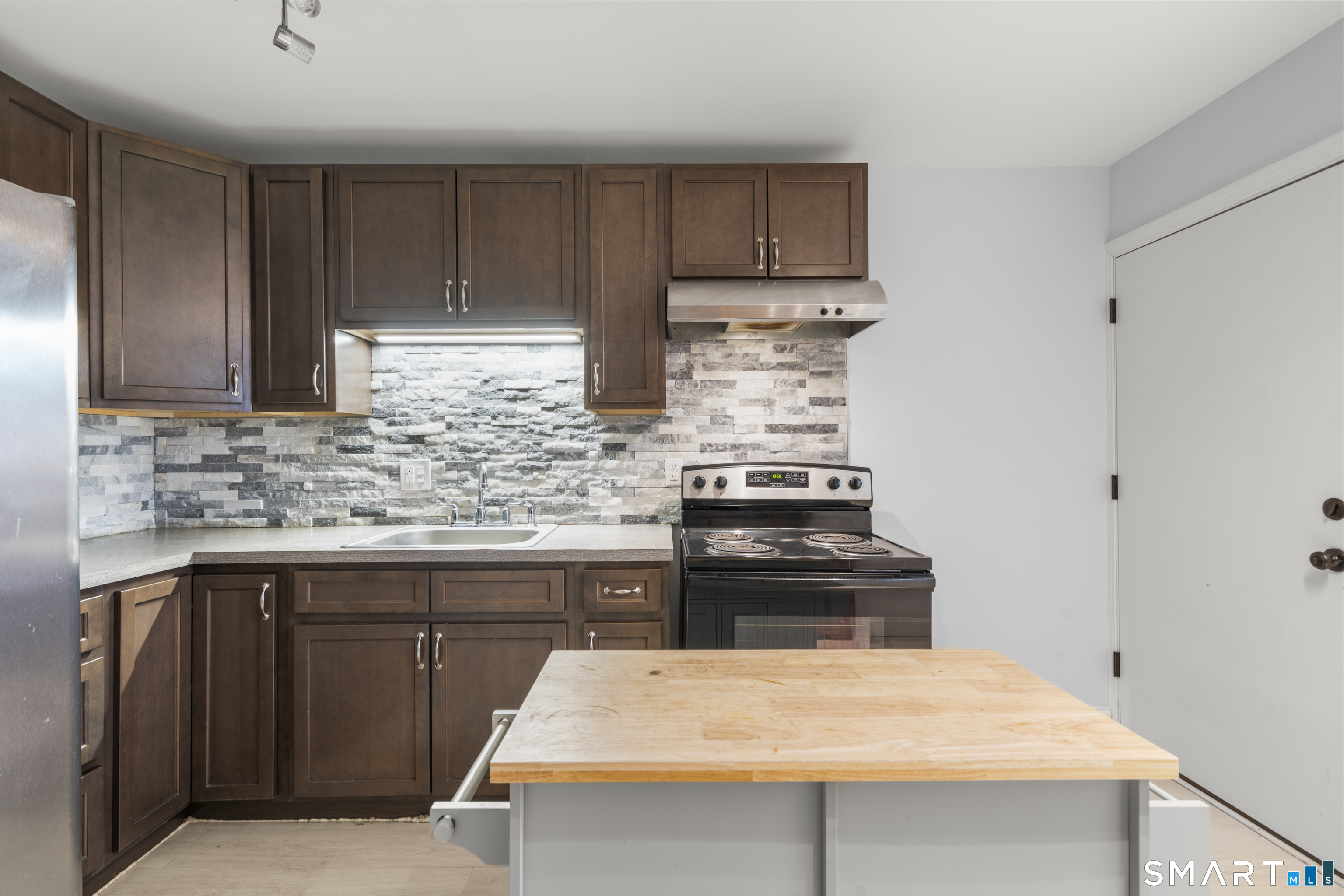 161 West Spring Street D2