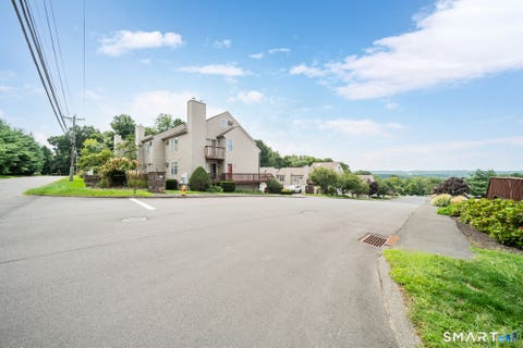 Tiny photo for 7 Taft Point #51, Waterbury, CT 06708 (MLS # 24202268)