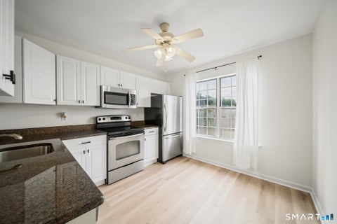 Tiny photo for 7 Taft Point #51, Waterbury, CT 06708 (MLS # 24202268)