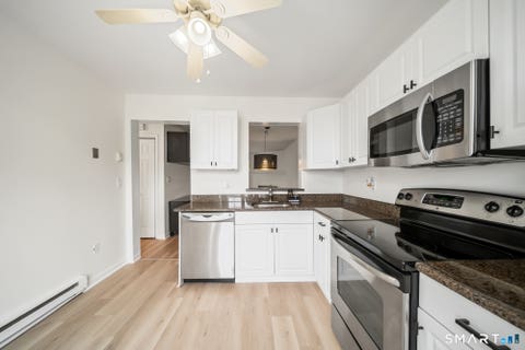 Tiny photo for 7 Taft Point #51, Waterbury, CT 06708 (MLS # 24202268)