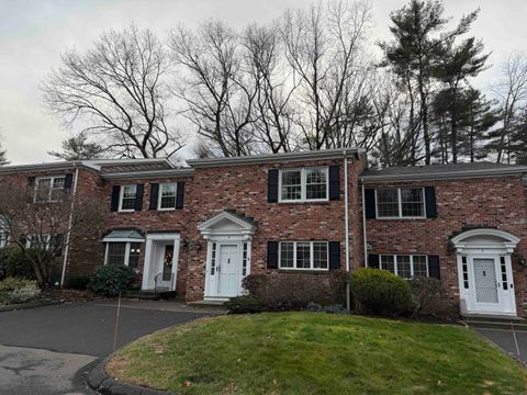 Photo of 6 Tunxis Village #6, Farmington, CT 06032 (MLS # 24142655)