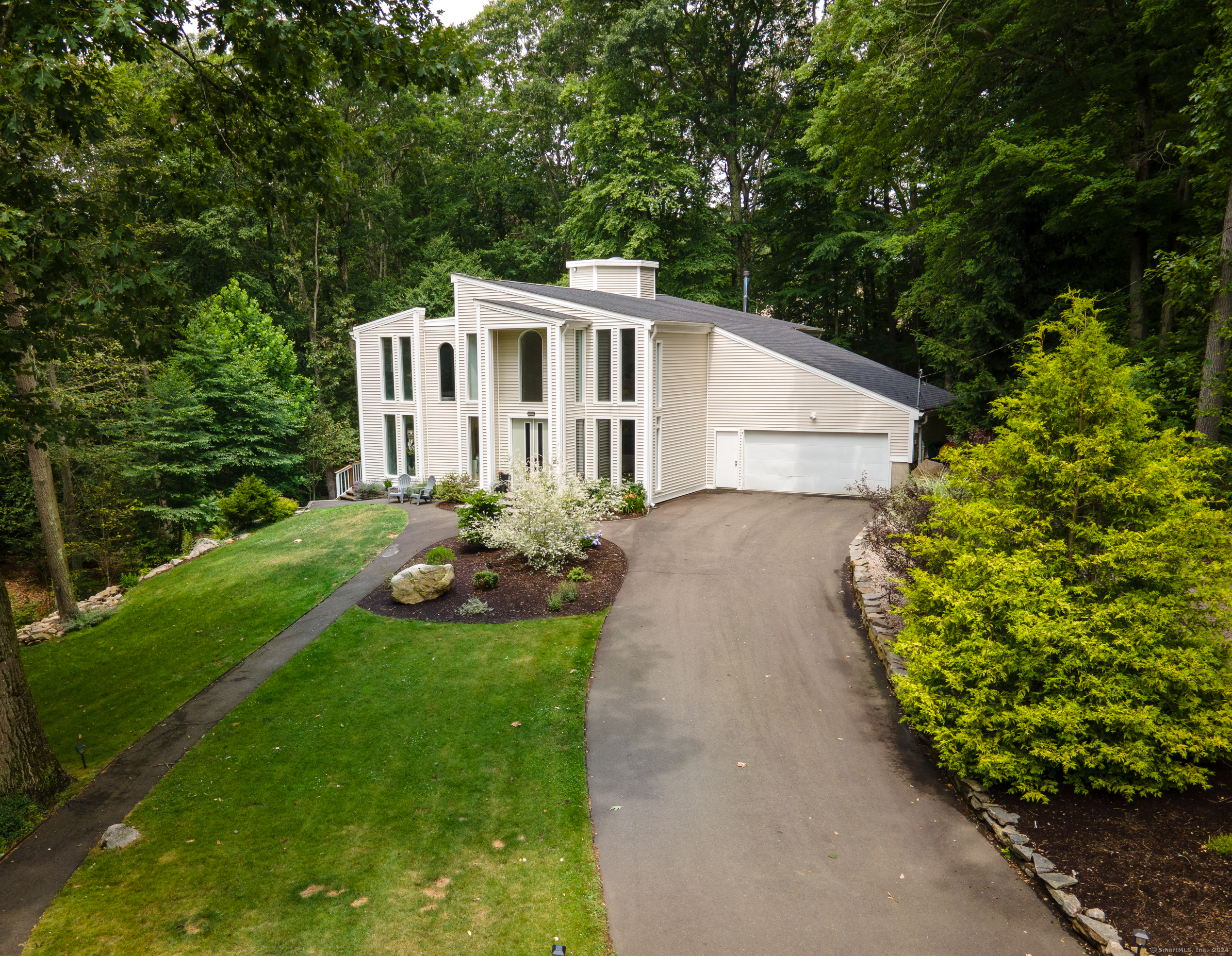 Photo 1 of 80 Fernwood Drive, Guilford, Connecticut, $849,000, Web #: 24020211