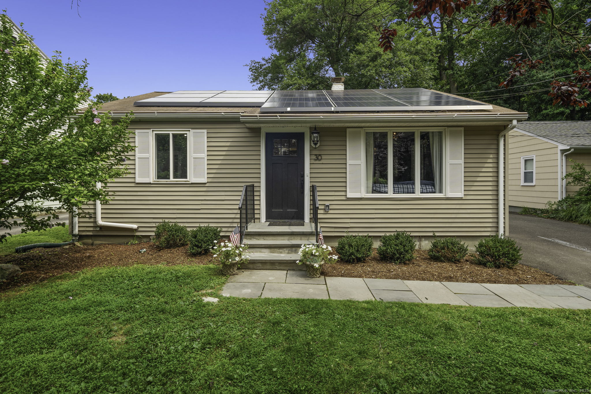 Property for Sale at Cherry Street, Darien, Connecticut - Bedrooms: 3 
Bathrooms: 2 
Rooms: 8  - $899,000