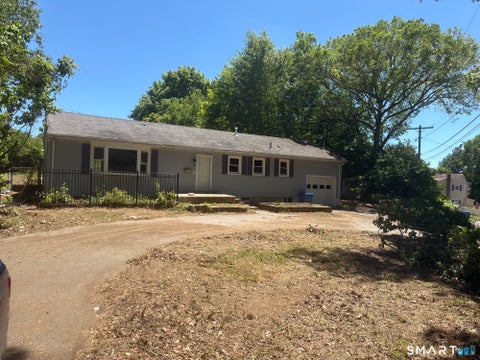 Homes For Sale - 17 Sheas Lane<br/> Norwich, CT 06380