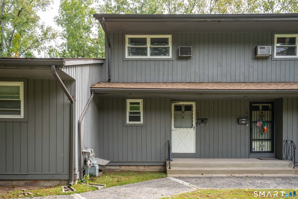 Photo of 188 Main Street #188, Newington, CT 06111 (MLS # 24210171)