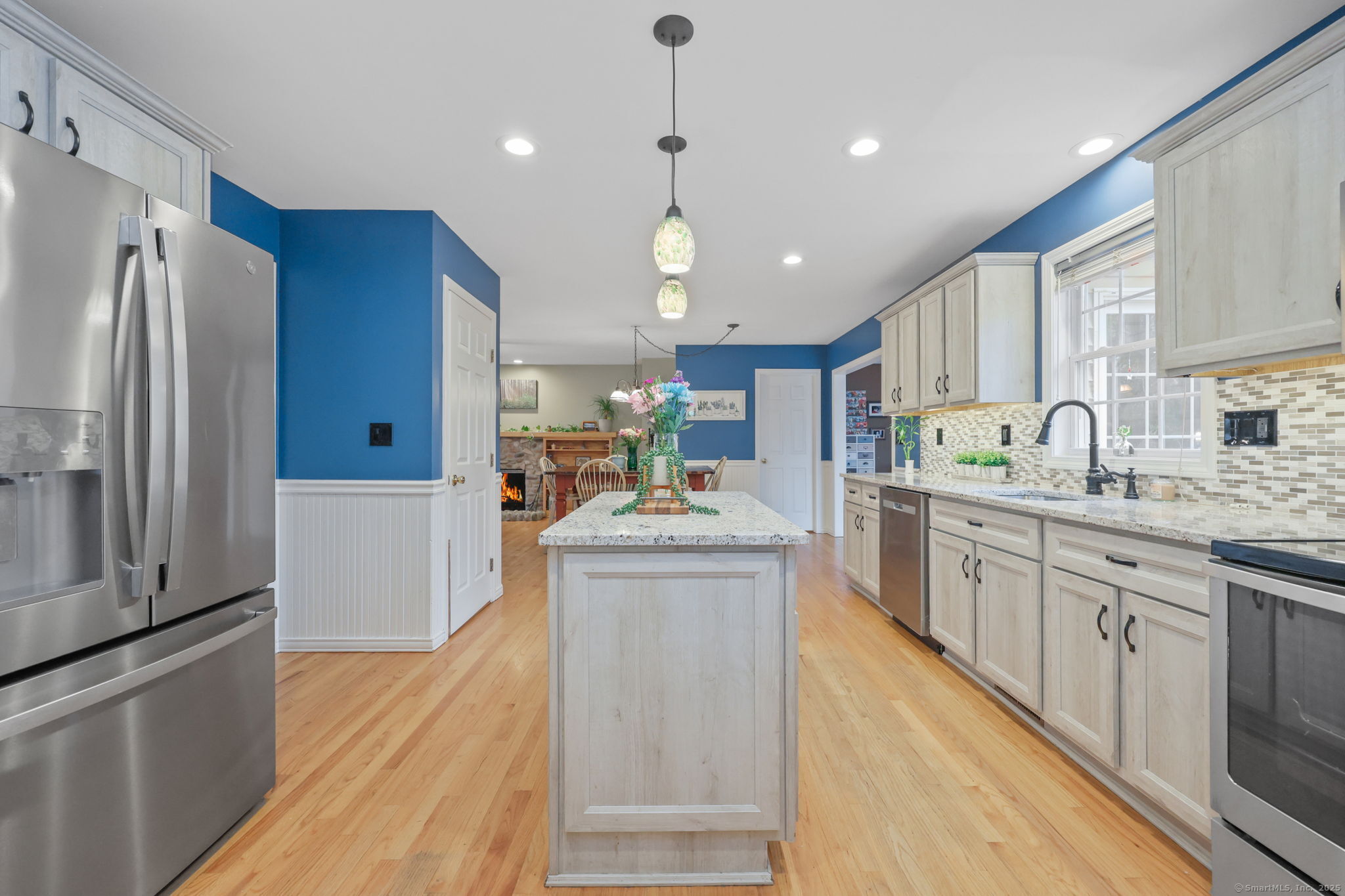 19 Elizabeth Street, Trumbull, Connecticut image 8