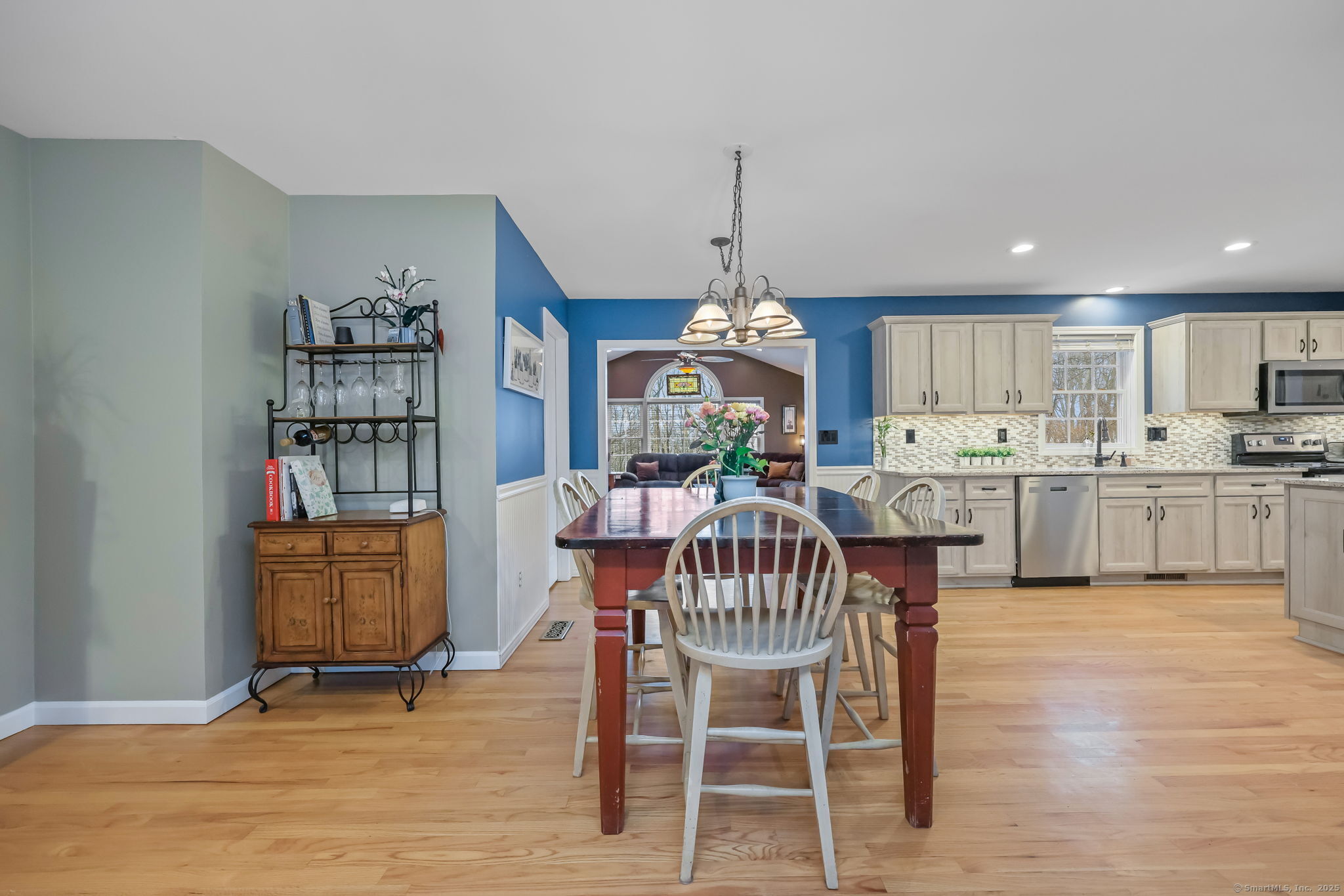 19 Elizabeth Street, Trumbull, Connecticut image 7