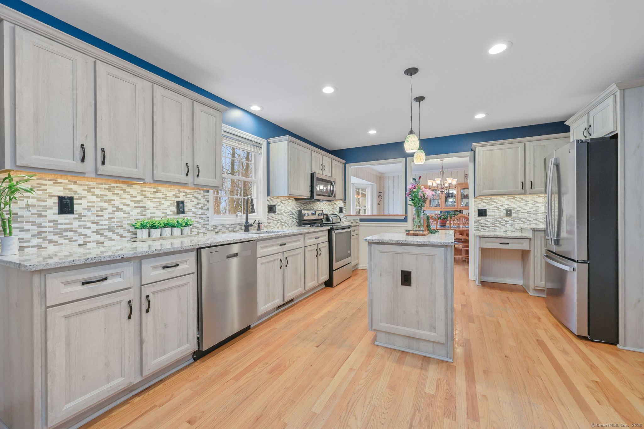 19 Elizabeth Street, Trumbull, Connecticut image 6