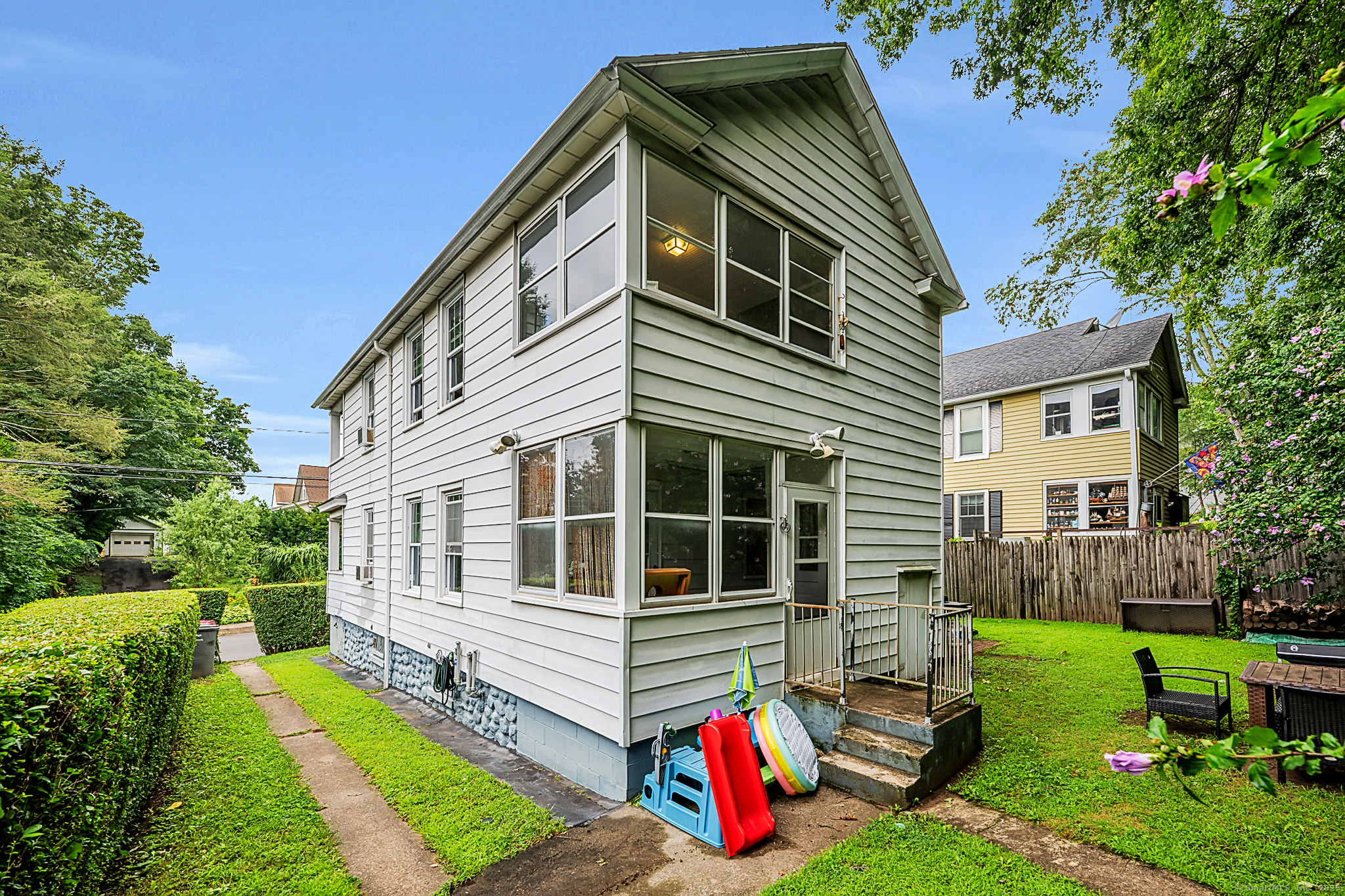 117 Golden Hill Street