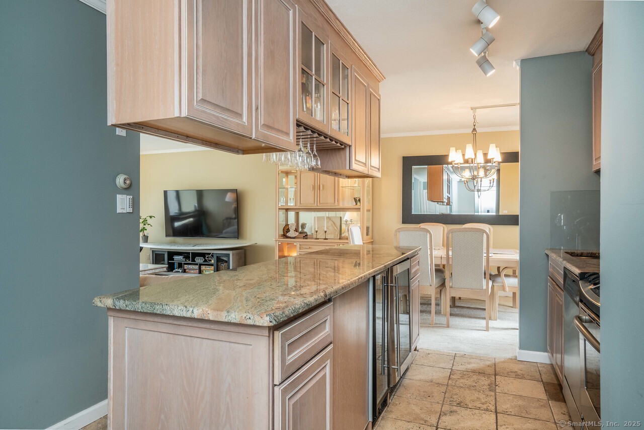 1 Gold Street APT 10G