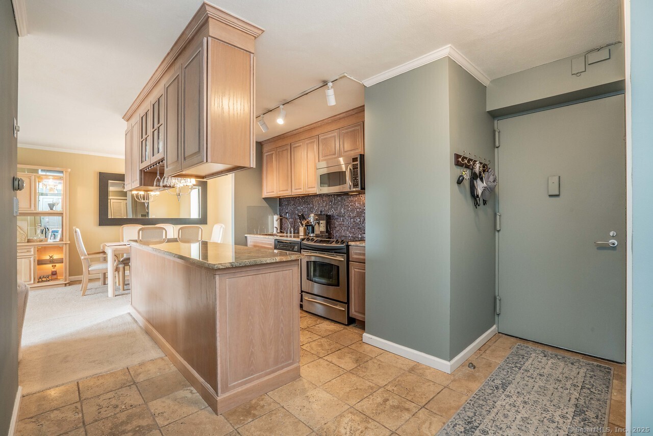 1 Gold Street APT 10G