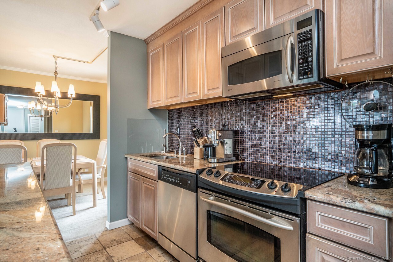 Hartford, Connecticut 06103, United States, 1 Bedroom Bedrooms, ,1 BathroomBathrooms,Residential,Active,165567