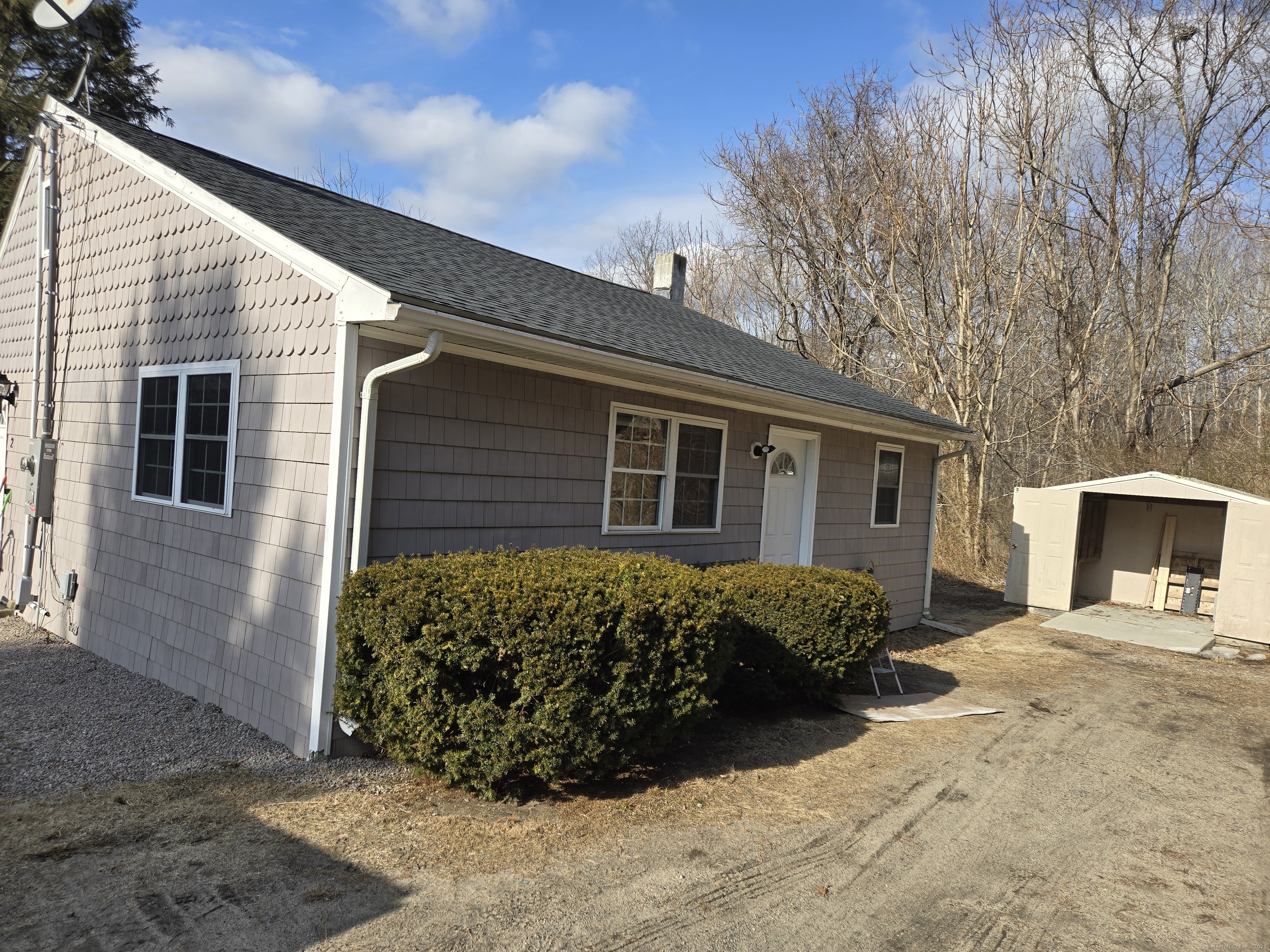 Rental Property at Main Street, North Stonington, Connecticut - Bedrooms: 2 
Bathrooms: 1 
Rooms: 4  - $2,000 MO.
