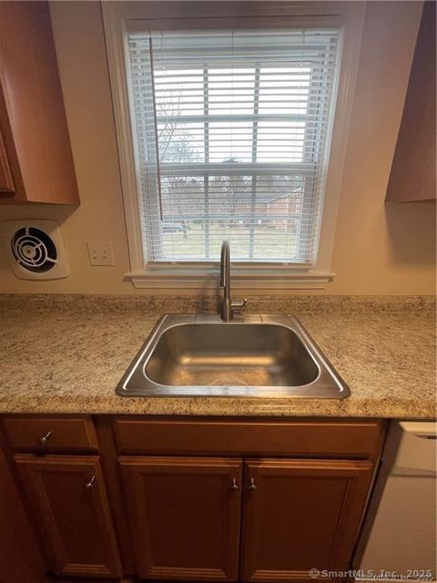 Tiny photo for 7 Grandview Drive #31A, Farmington, CT 06032 (MLS # 24153491)