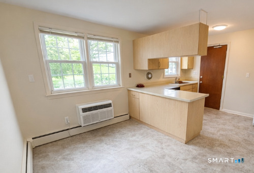 949 Hopmeadow Street 28