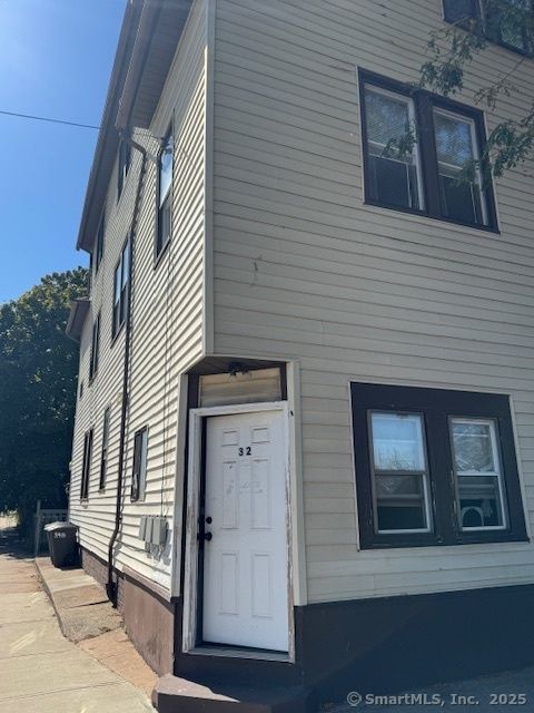 Tiny photo for 32 E Ferry Street, New Haven, CT 06513 (MLS # 24134277)