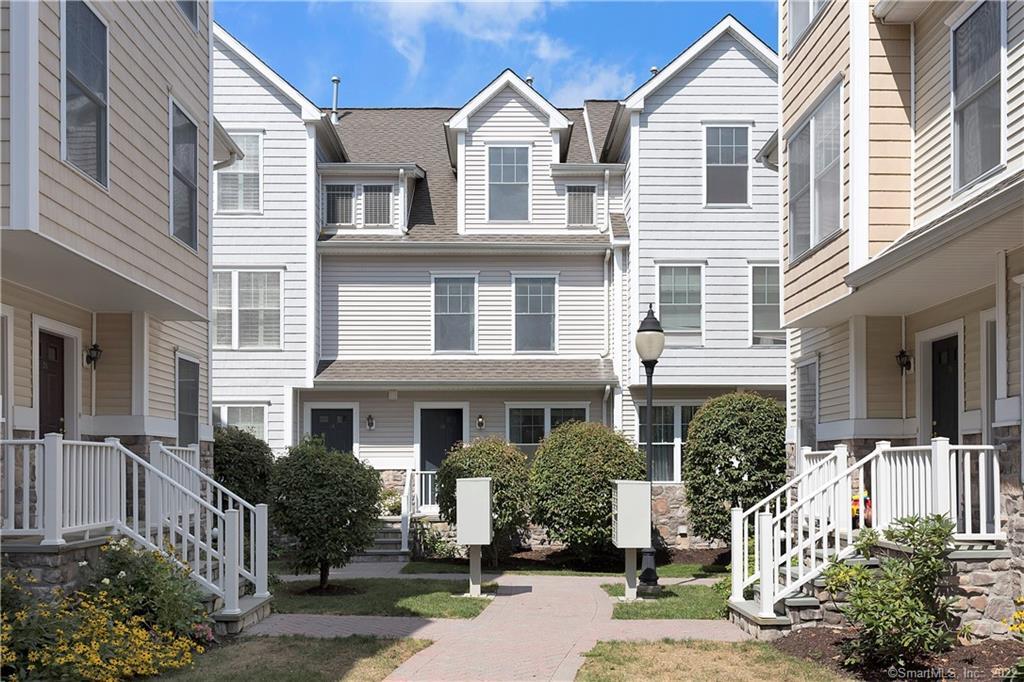 Photo 1 of 85 Camp Avenue 1D, Stamford, Connecticut, $450,000, Web #: 170331900
