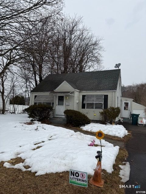 Homes For Sale - 131 Bryden Terrace<br/> Hamden, CT 06517