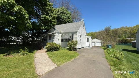 Homes For Sale - 131 Bryden Terrace<br/> Hamden, CT 06517