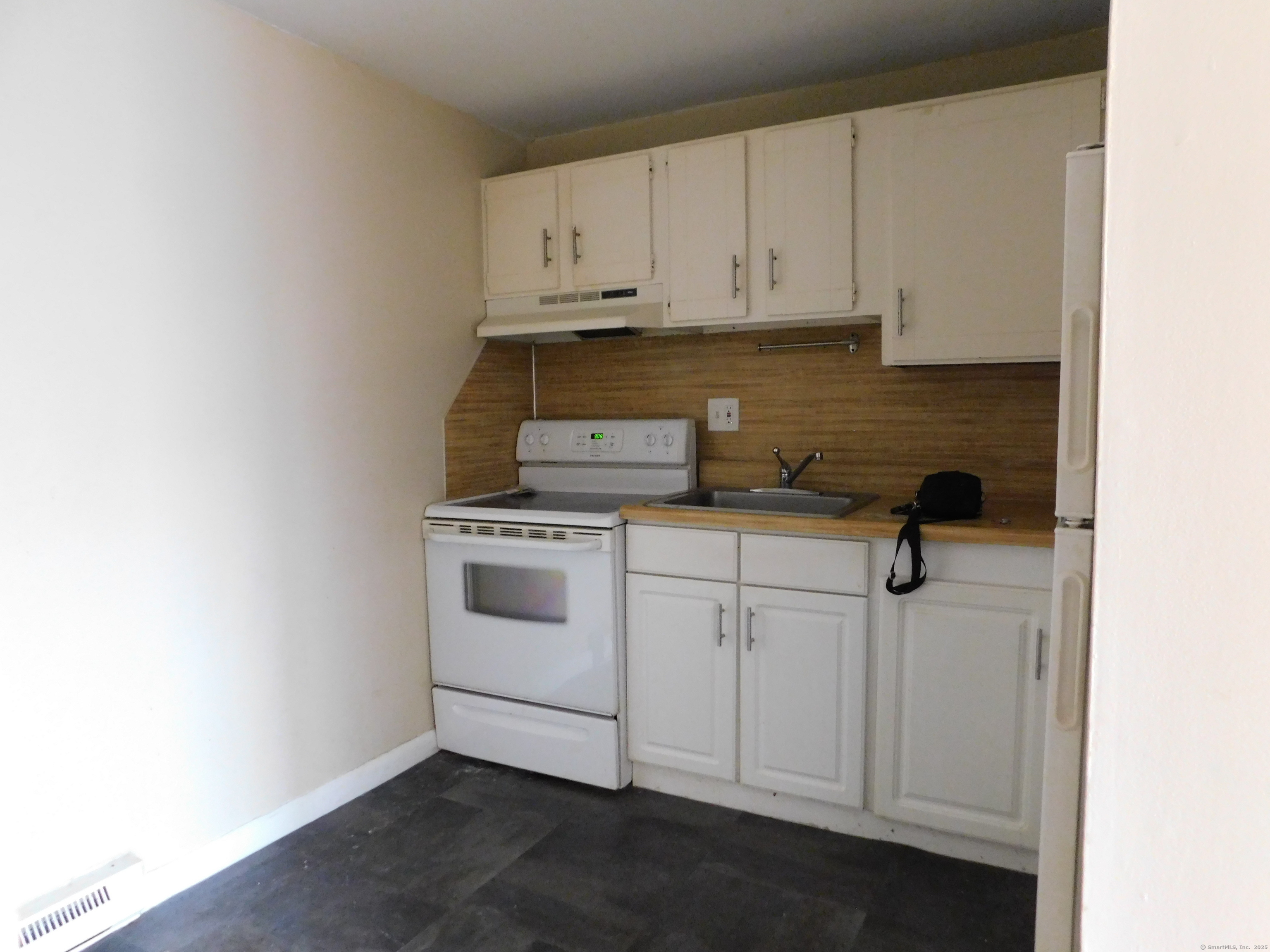 356 Franklin Avenue #APT C1, Hartford, Connecticut image 3