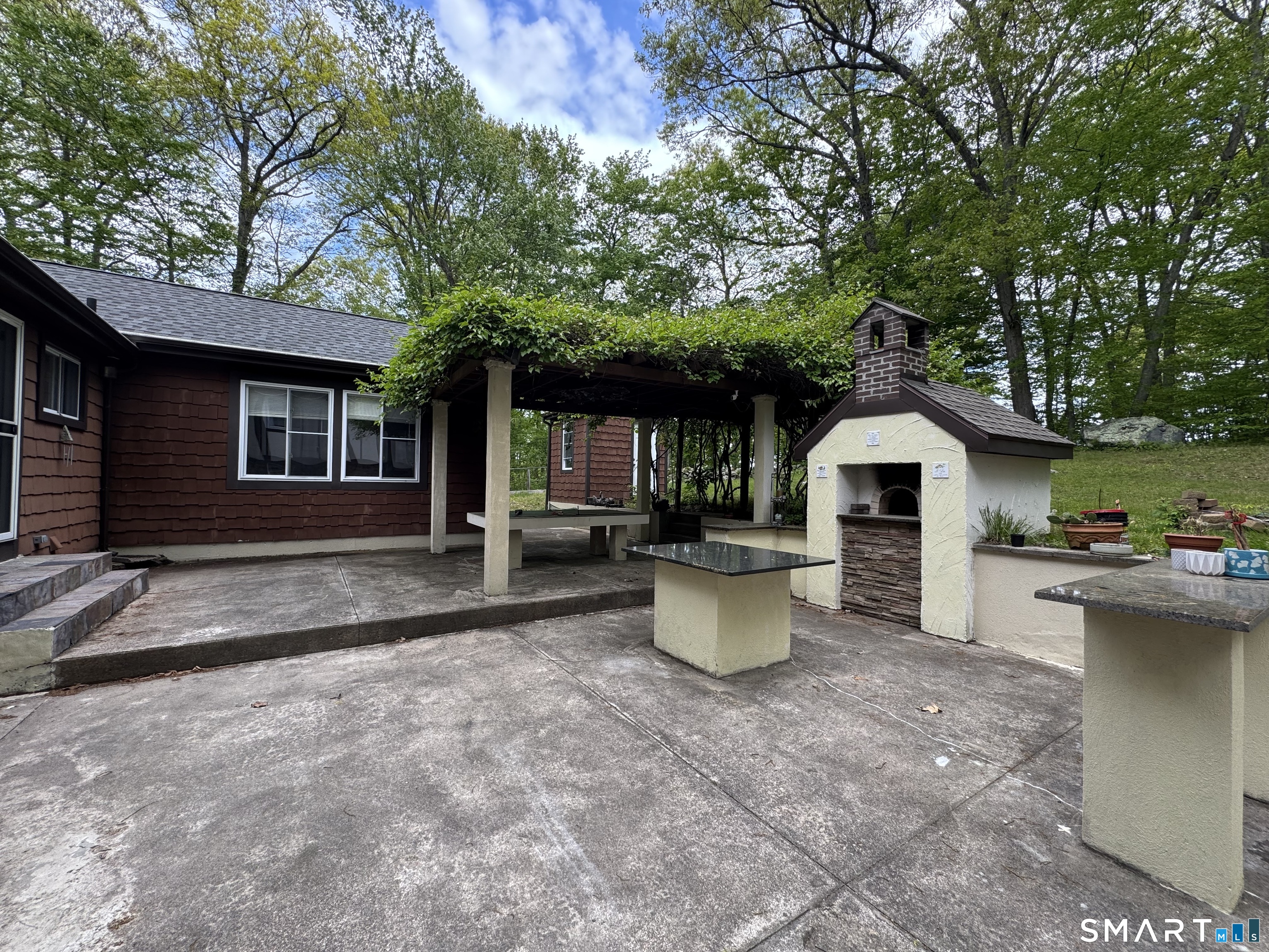38 Grey Ledge Drive