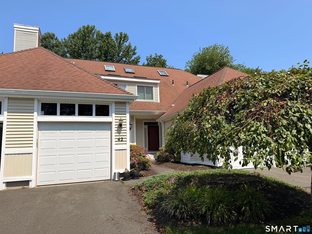 Photo of 42 Summerfield Gardens #42, Shelton, CT 06484 (MLS # 24194224)