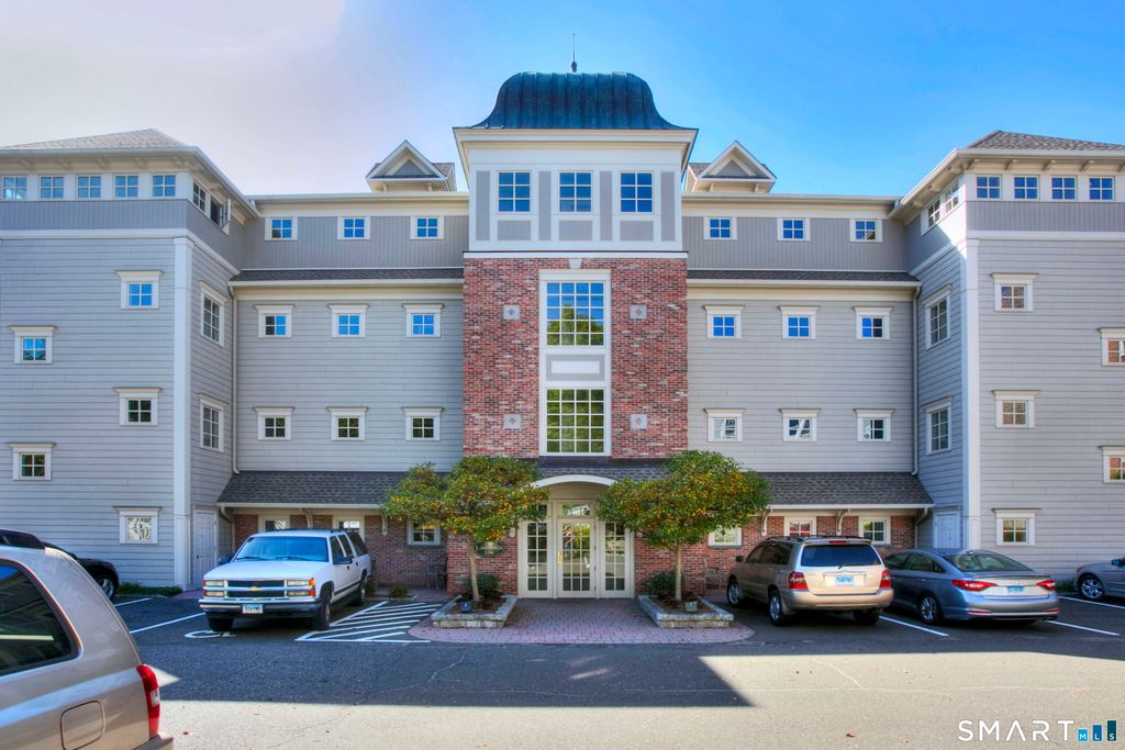 Photo of 136 East Avenue #APT 4C, Norwalk, CT 06851 (MLS # 24156169)