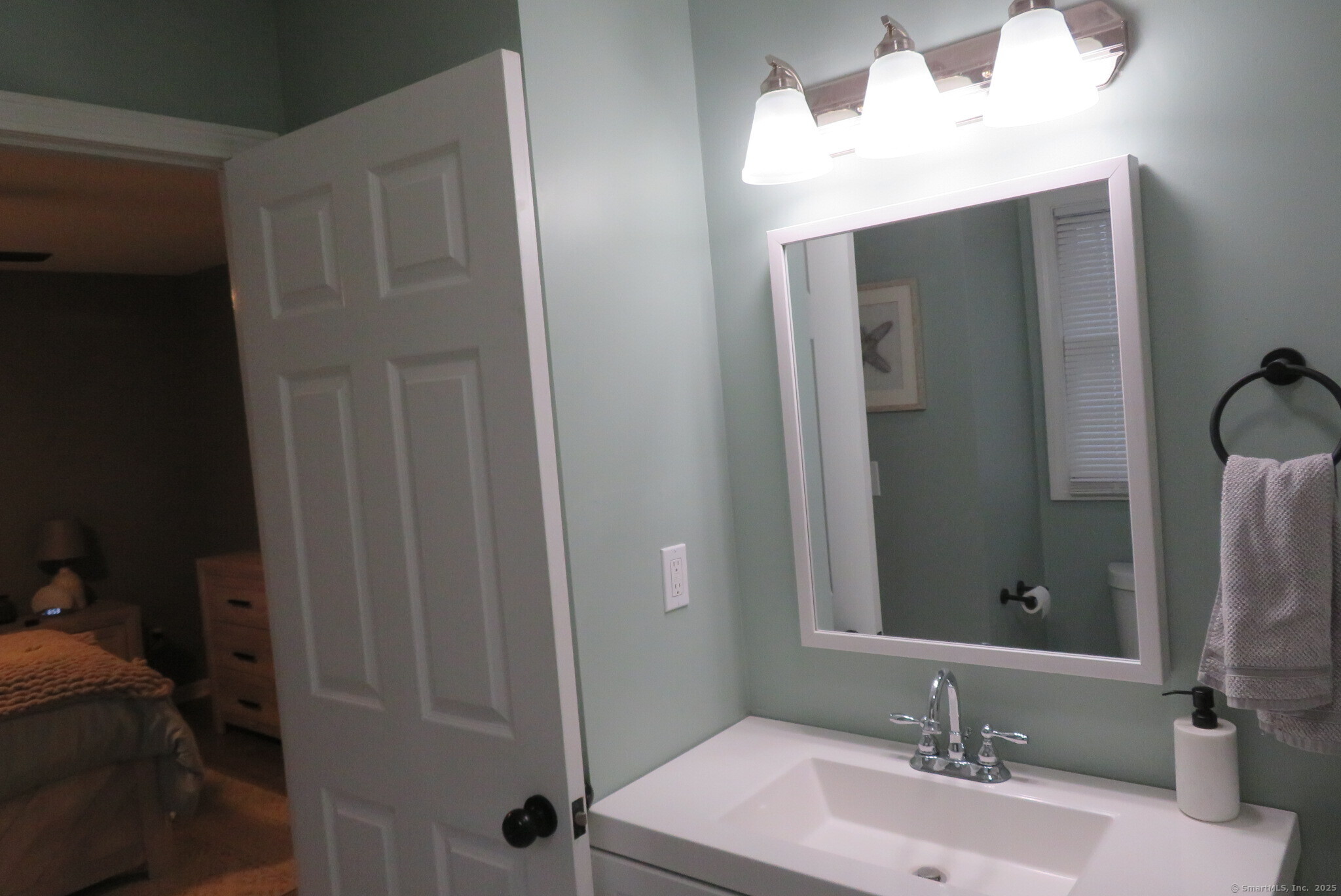806 Fieldstone Court #806, Colchester, Connecticut image 17