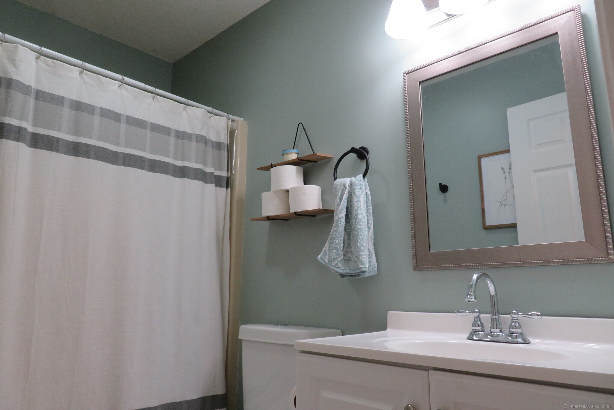 806 Fieldstone Court #806, Colchester, Connecticut image 21
