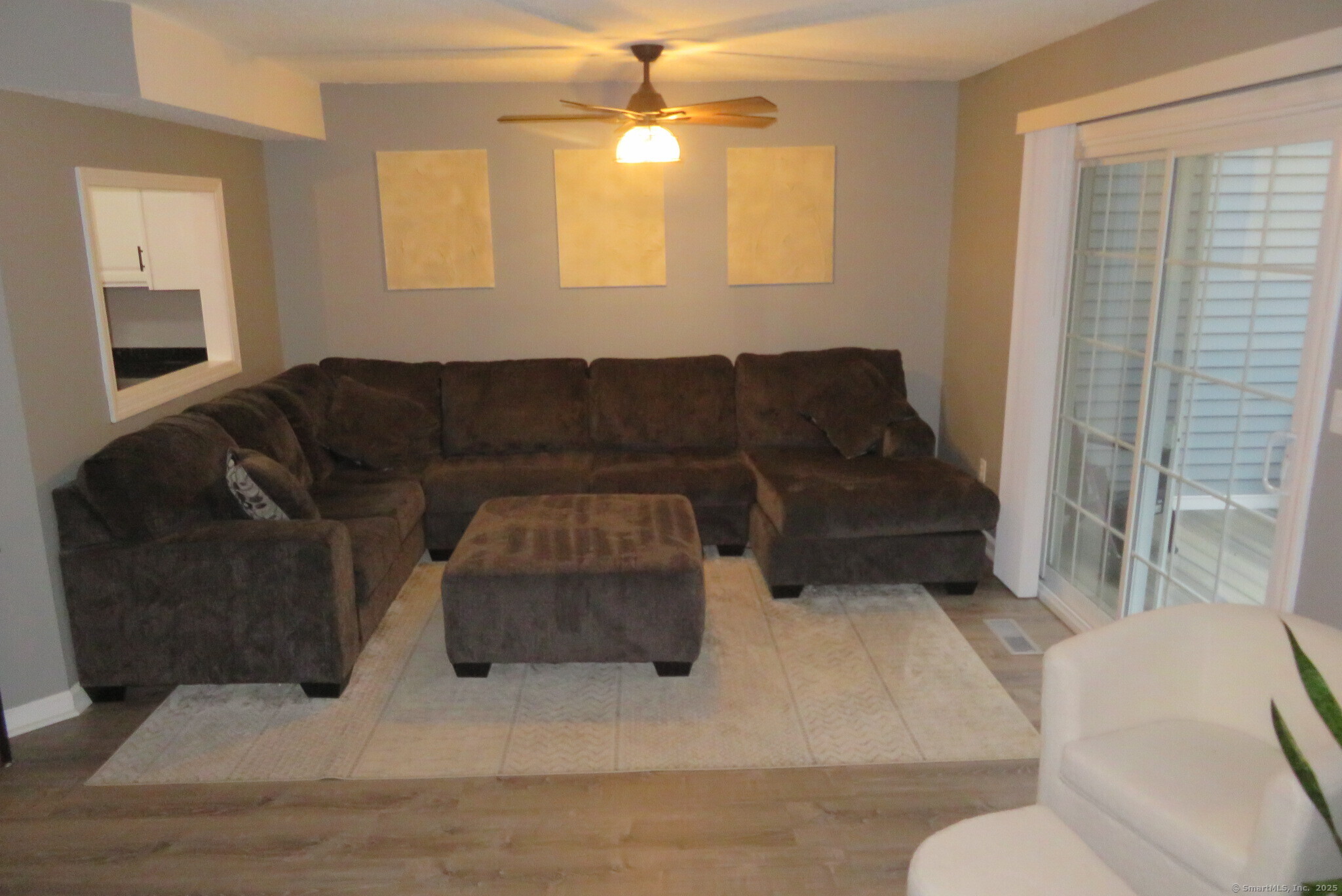 806 Fieldstone Court #806, Colchester, Connecticut image 4