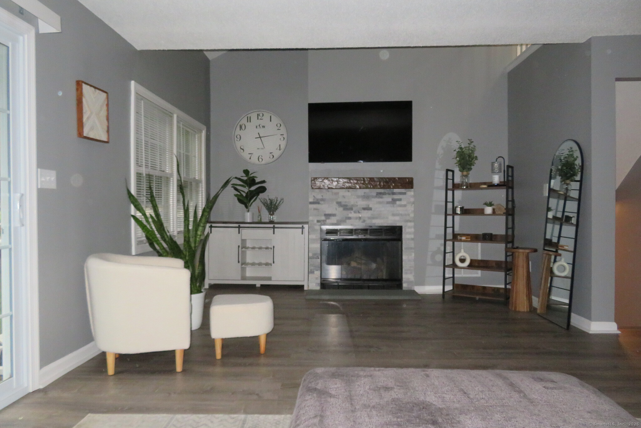 806 Fieldstone Court #806, Colchester, Connecticut image 6