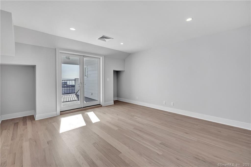 Photo 17 of 40 of 55 Washington Parkway 6 townhome