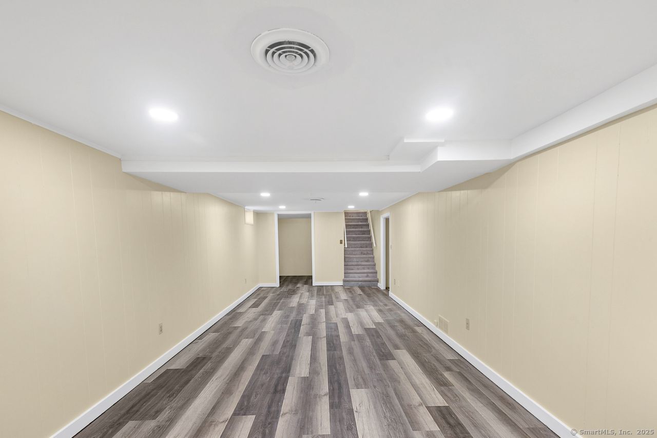 51 Jennifer Road, Hamden, Connecticut image 21